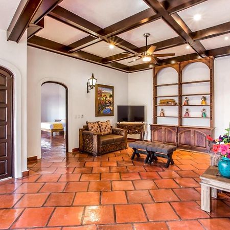 Caroline Bella Bed & Breakfast Ахихик Экстерьер фото