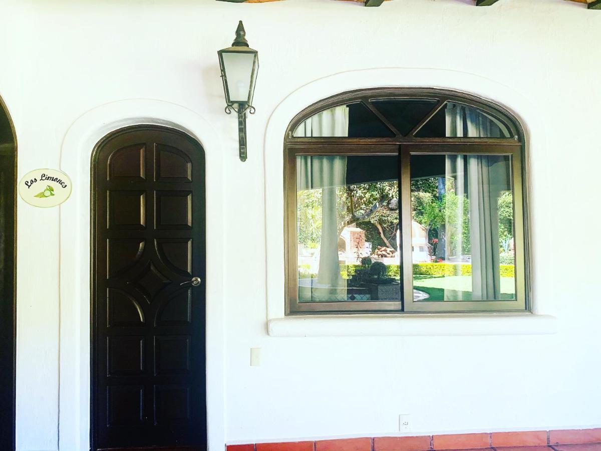 Caroline Bella Bed & Breakfast Ахихик Экстерьер фото