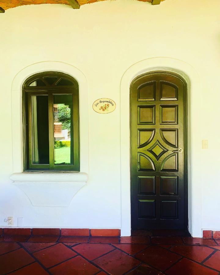 Caroline Bella Bed & Breakfast Ахихик Экстерьер фото